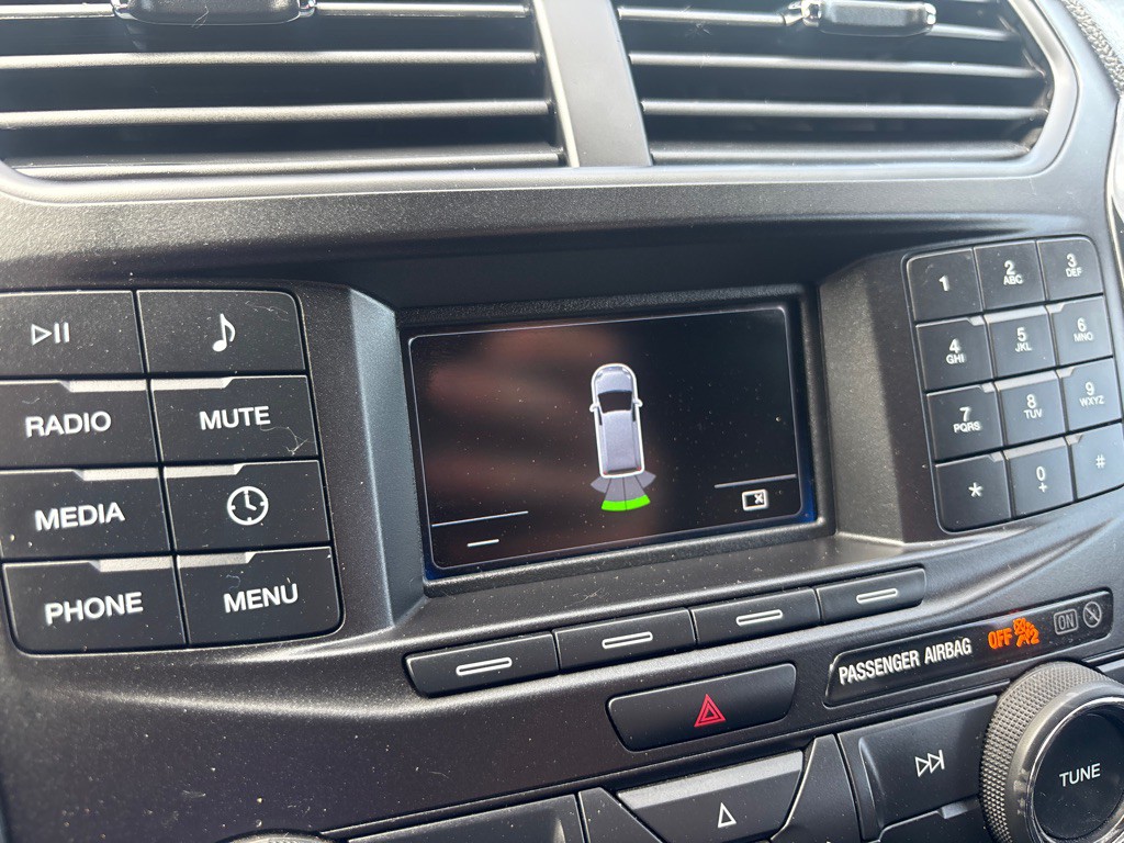 2019 Ford Explorer Image 17
