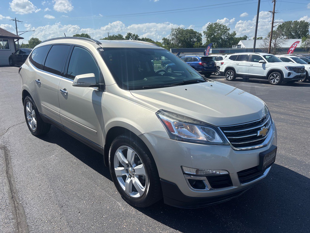 2017 Chevrolet Traverse Image 1