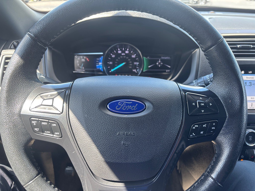 2017 Ford Explorer Image 13