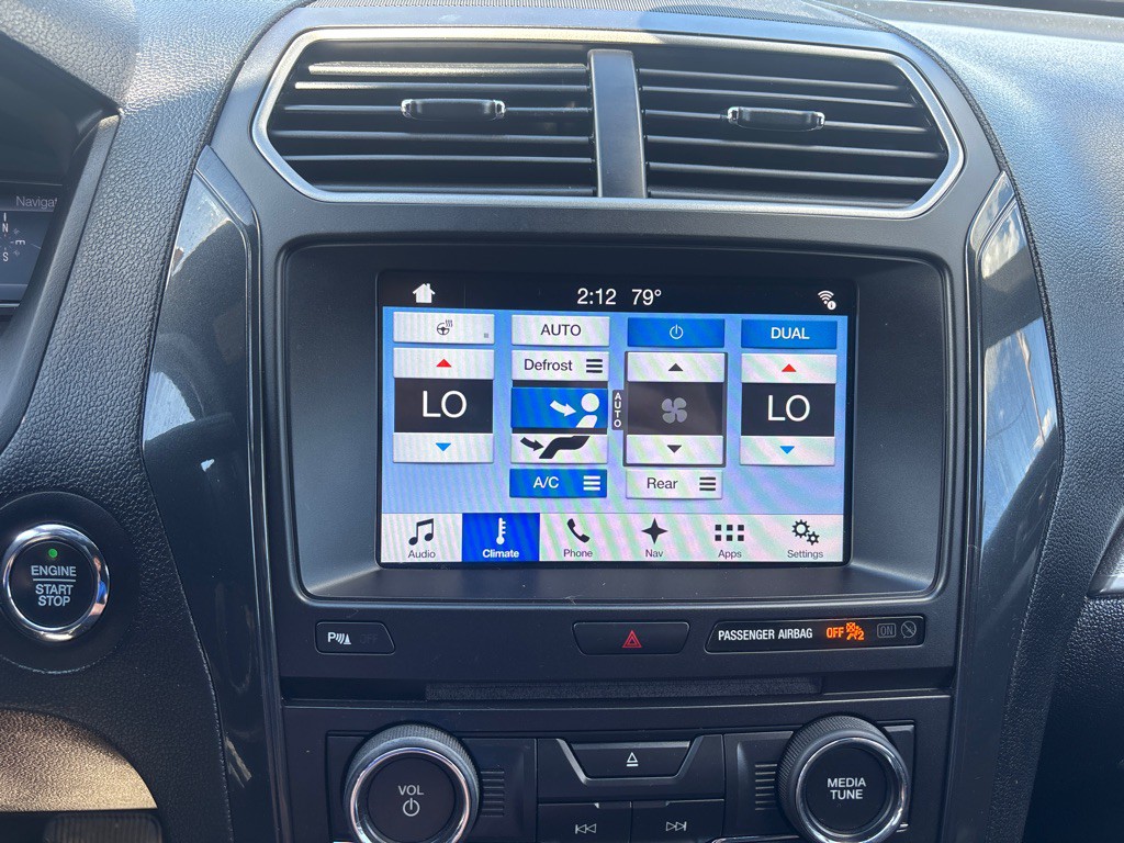2017 Ford Explorer Image 21