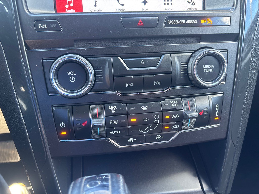 2017 Ford Explorer Image 23