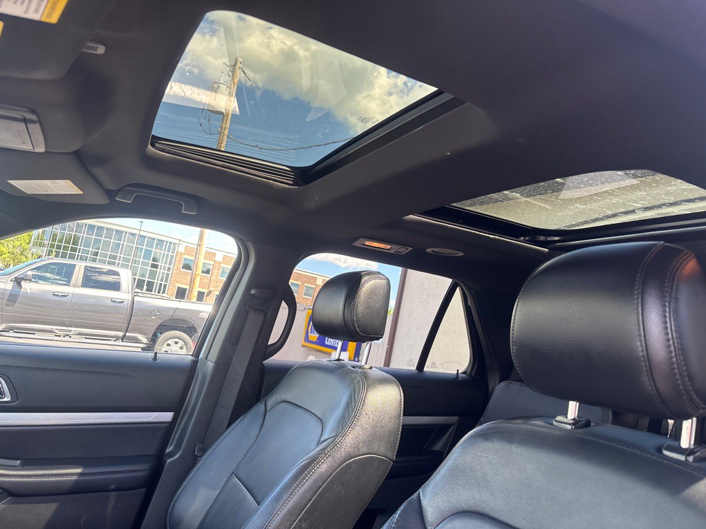 2017 Ford Explorer Image 27