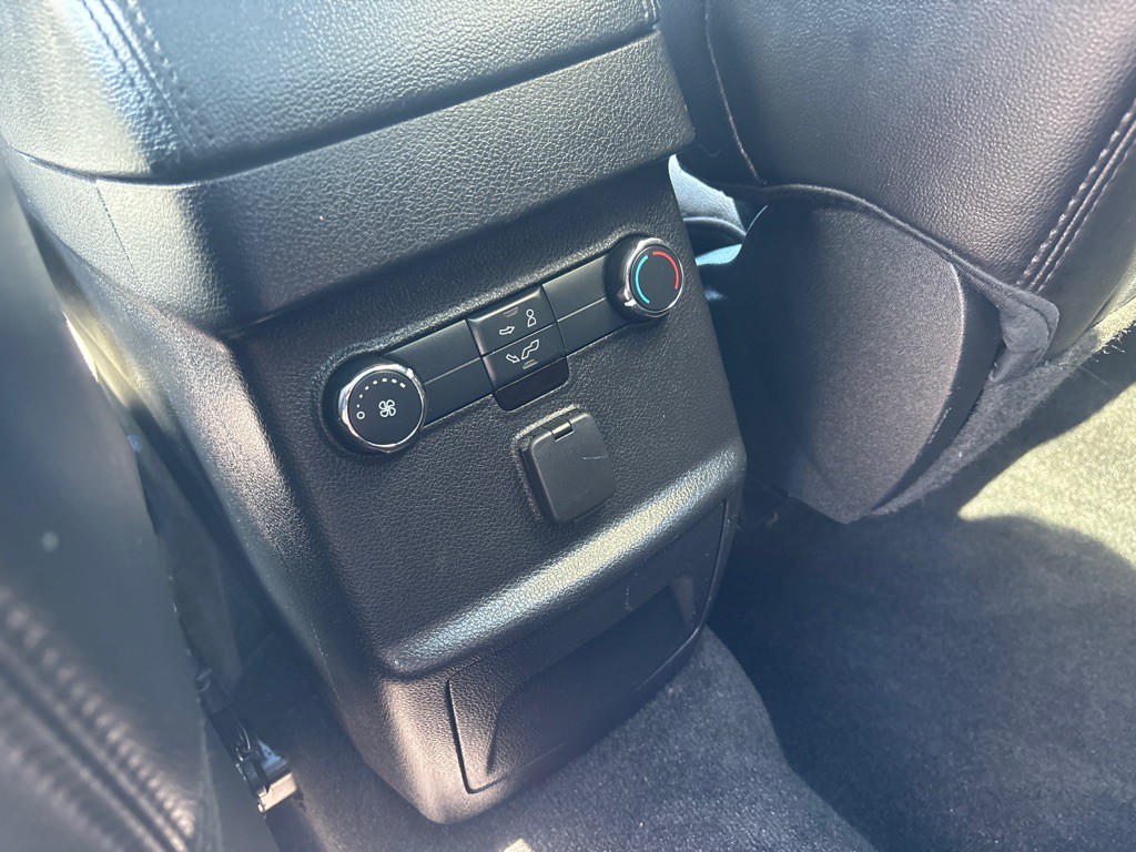 2017 Ford Explorer Image 30