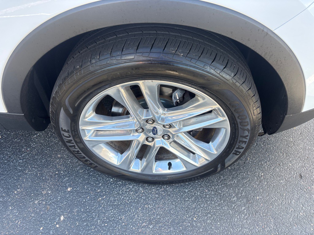 2017 Ford Explorer Image 39