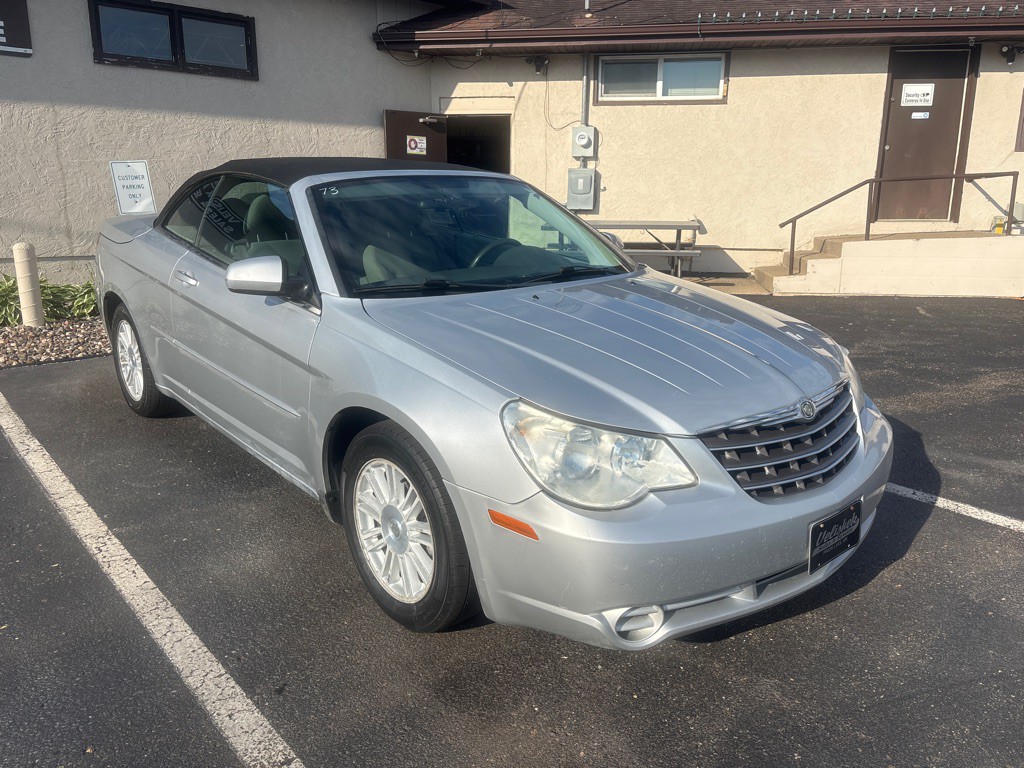 2008 Chrysler Sebring Image 1