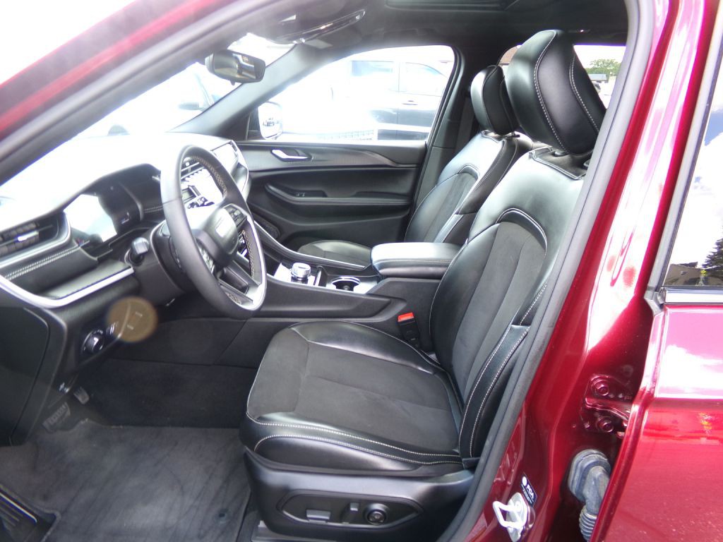 2023 Jeep Grand Cherokee Image 12
