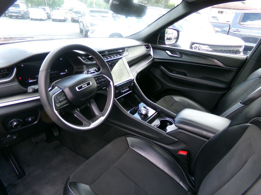 2023 Jeep Grand Cherokee Image 13