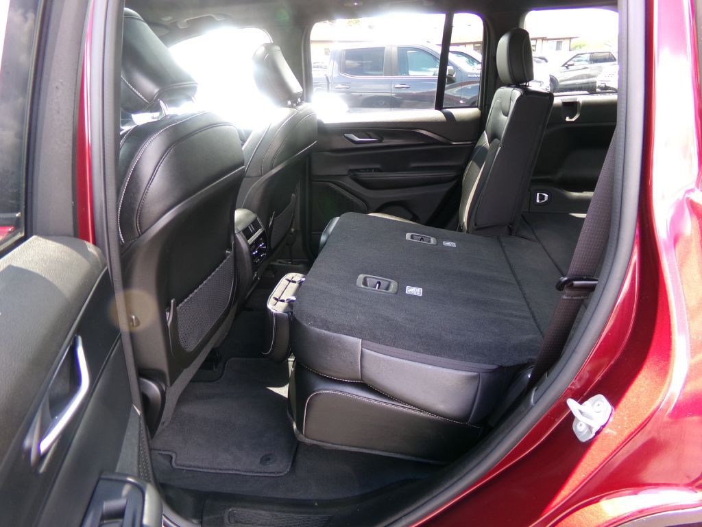 2023 Jeep Grand Cherokee Image 44