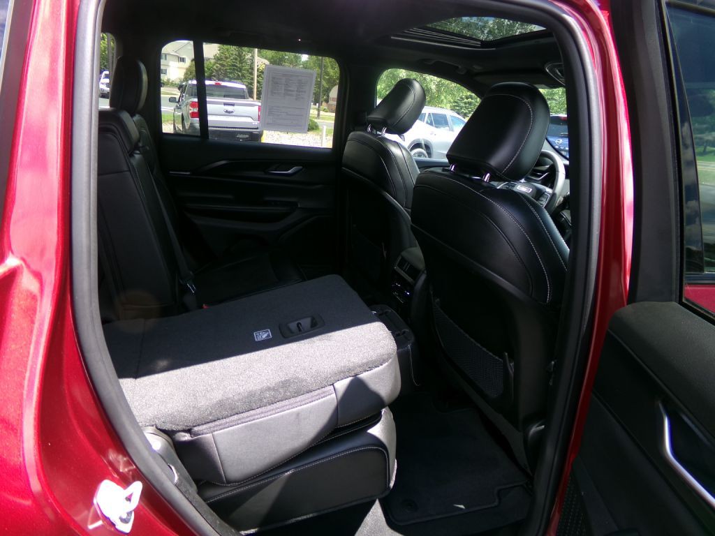 2023 Jeep Grand Cherokee Image 52