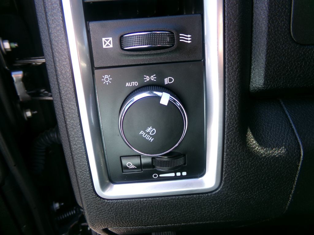 2021 RAM 1500 Image 15