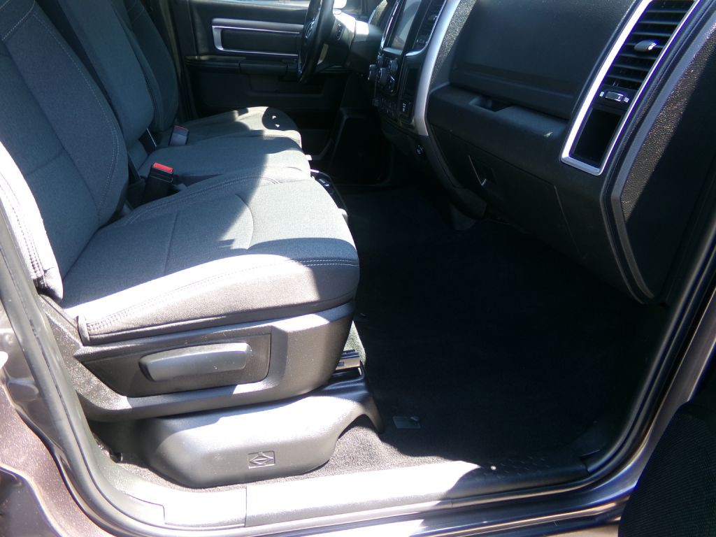 2021 RAM 1500 Image 38