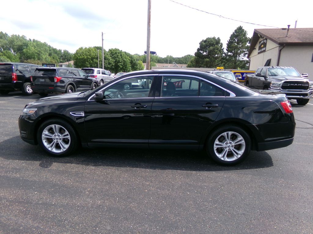 2017 Ford Taurus Image 6