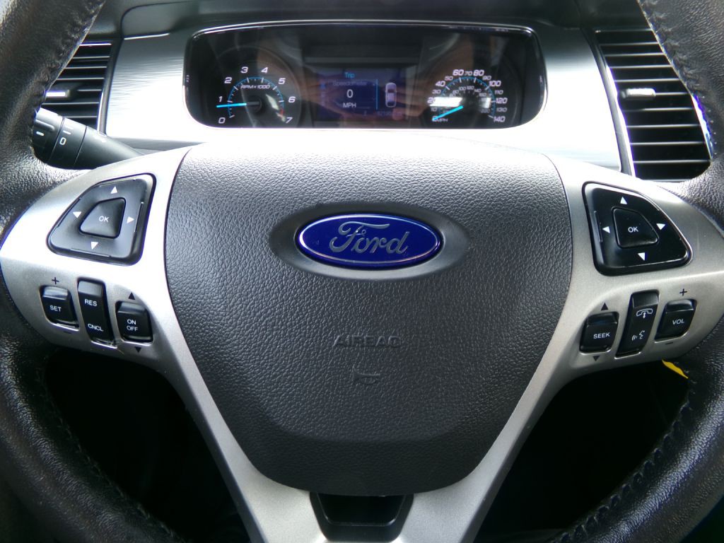 2017 Ford Taurus Image 14