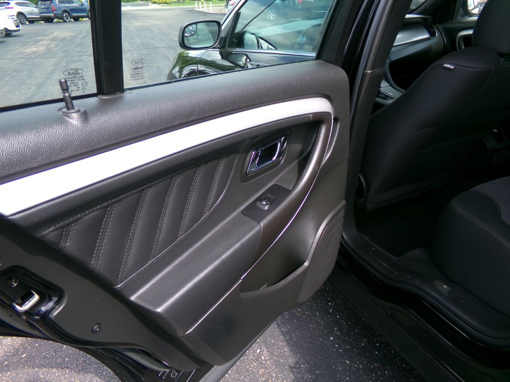 2017 Ford Taurus Image 27