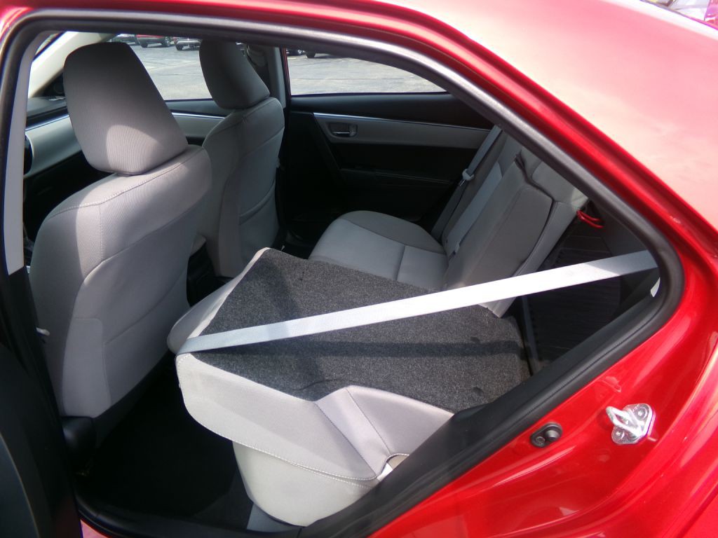 2016 Toyota Corolla Image 26