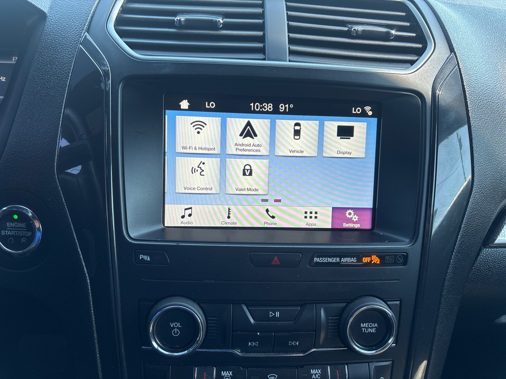 2018 Ford Explorer Image 16