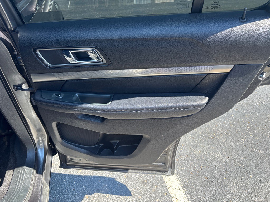 2018 Ford Explorer Image 30