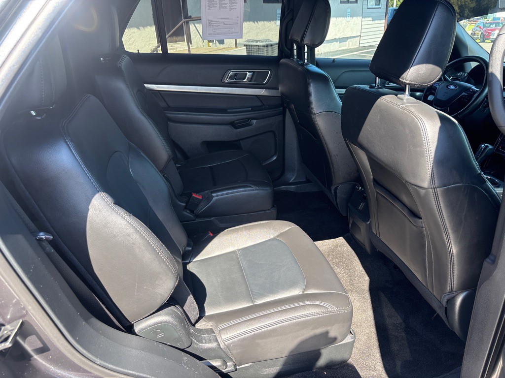 2018 Ford Explorer Image 31