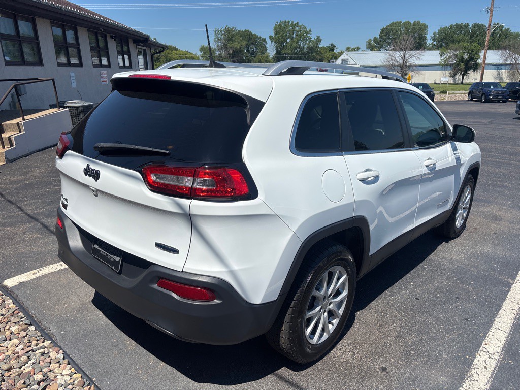 2017 Jeep Cherokee Image 3