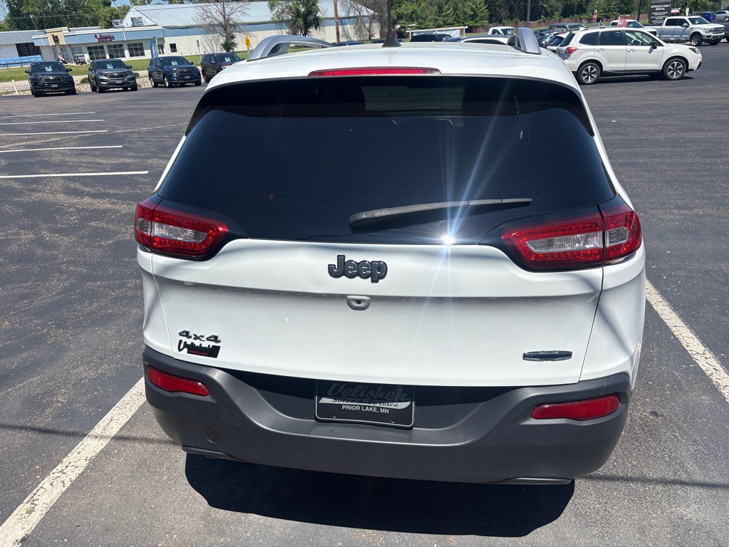 2017 Jeep Cherokee Image 4