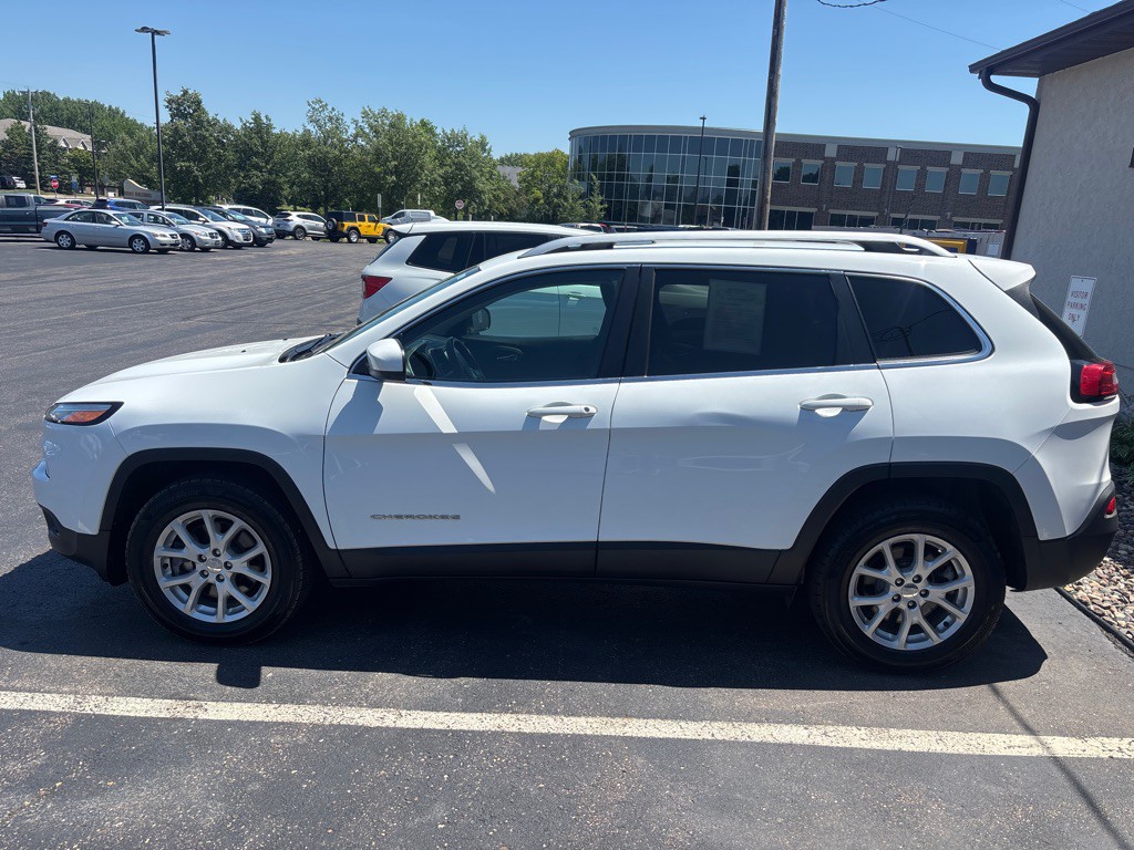 2017 Jeep Cherokee Image 6