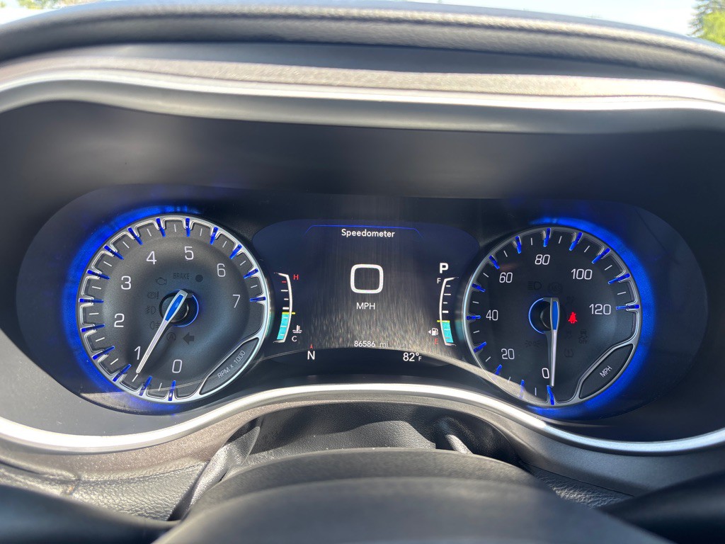2024 Chrysler Pacifica Image 18