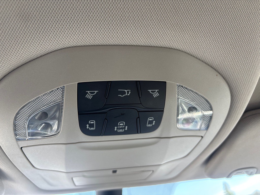 2024 Chrysler Pacifica Image 27