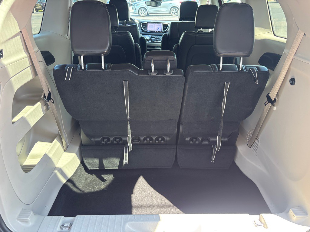 2024 Chrysler Pacifica Image 32