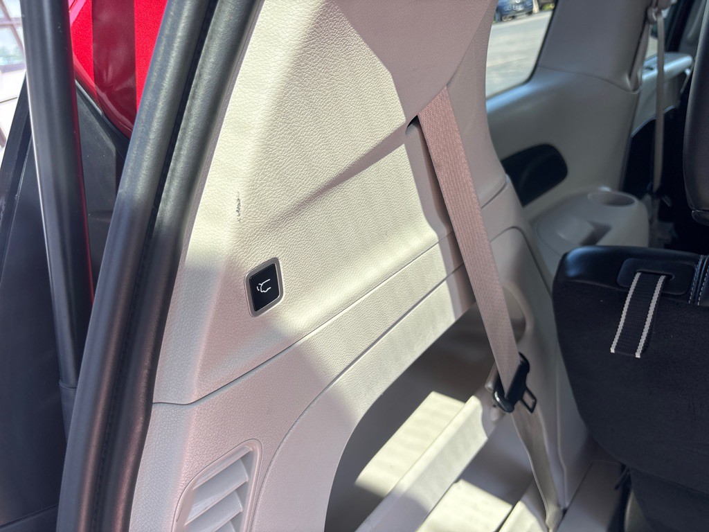 2024 Chrysler Pacifica Image 33