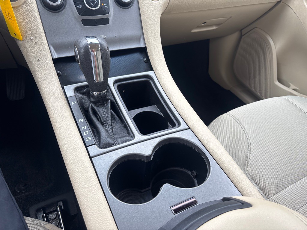 2017 Ford Taurus Image 17