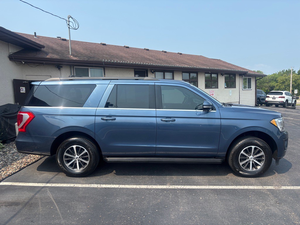2018 Ford Expedition Image 2
