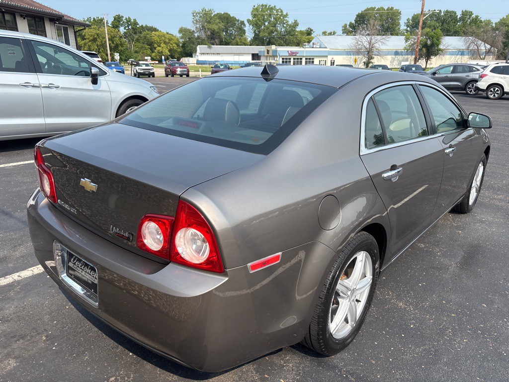 2012 Chevrolet Malibu Image 3