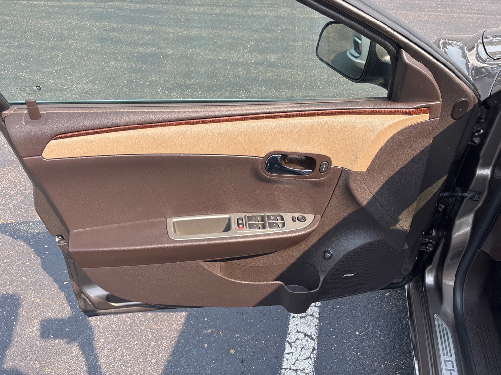 2012 Chevrolet Malibu Image 9