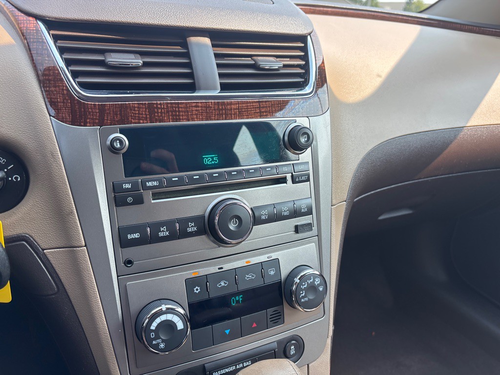 2012 Chevrolet Malibu Image 19