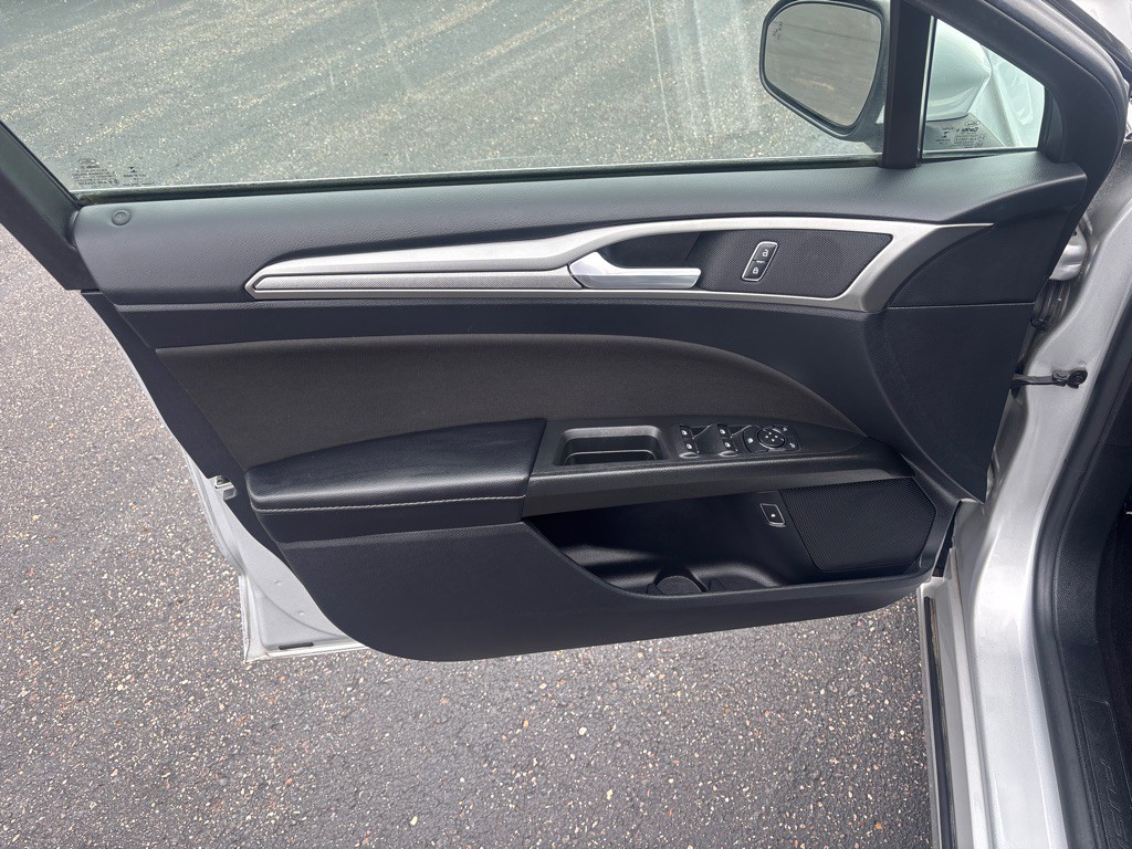 2019 Ford Fusion Image 9