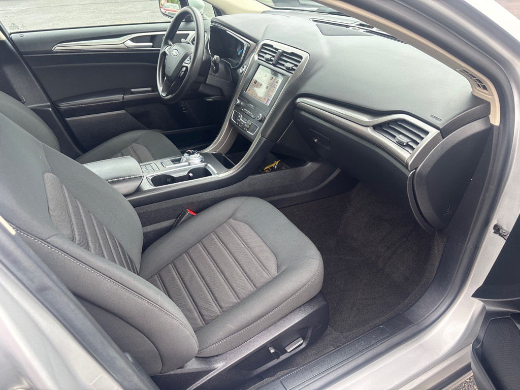 2019 Ford Fusion Image 30