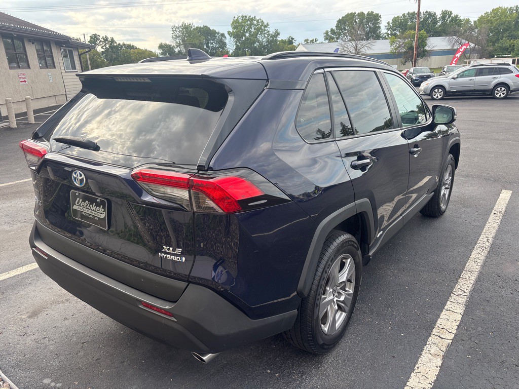 2022 Toyota Rav4 Image 3