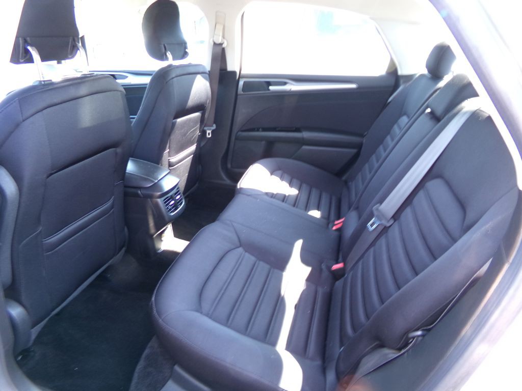 2014 Ford Fusion Image 17