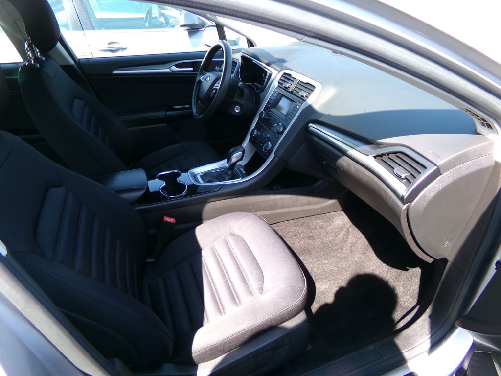 2014 Ford Fusion Image 22