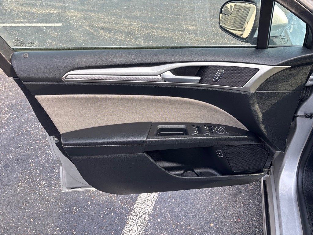 2018 Ford Fusion Image 9