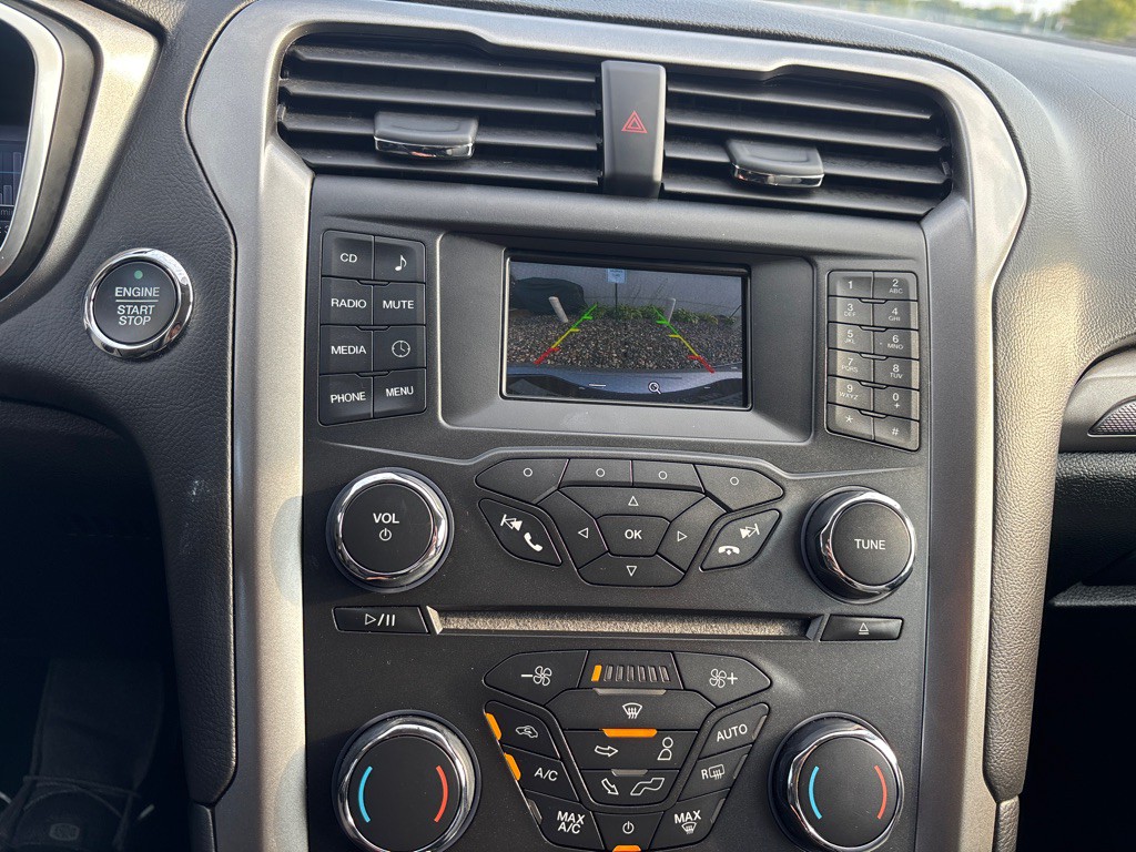 2018 Ford Fusion Image 16