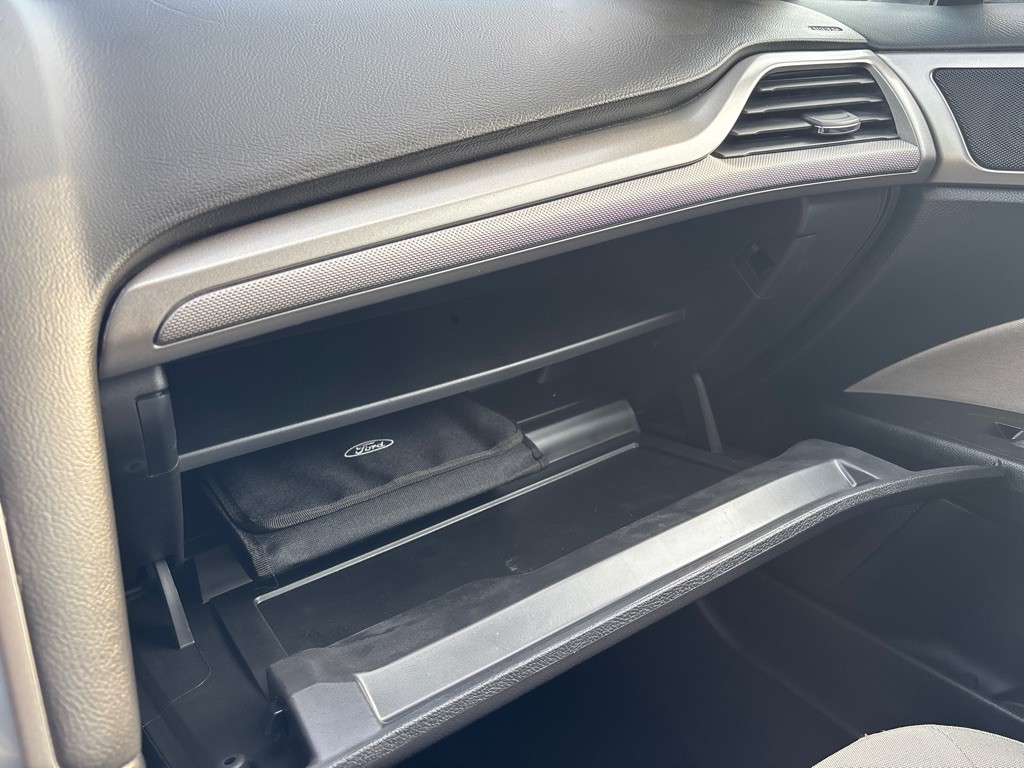 2018 Ford Fusion Image 19