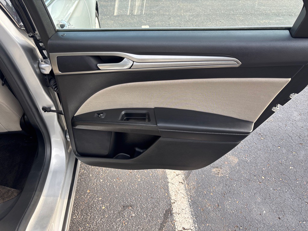 2018 Ford Fusion Image 23