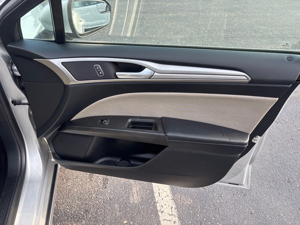 2018 Ford Fusion Image 25