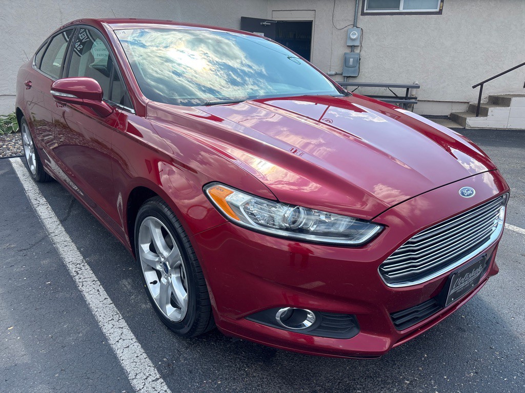 2016 Ford Fusion Image 1