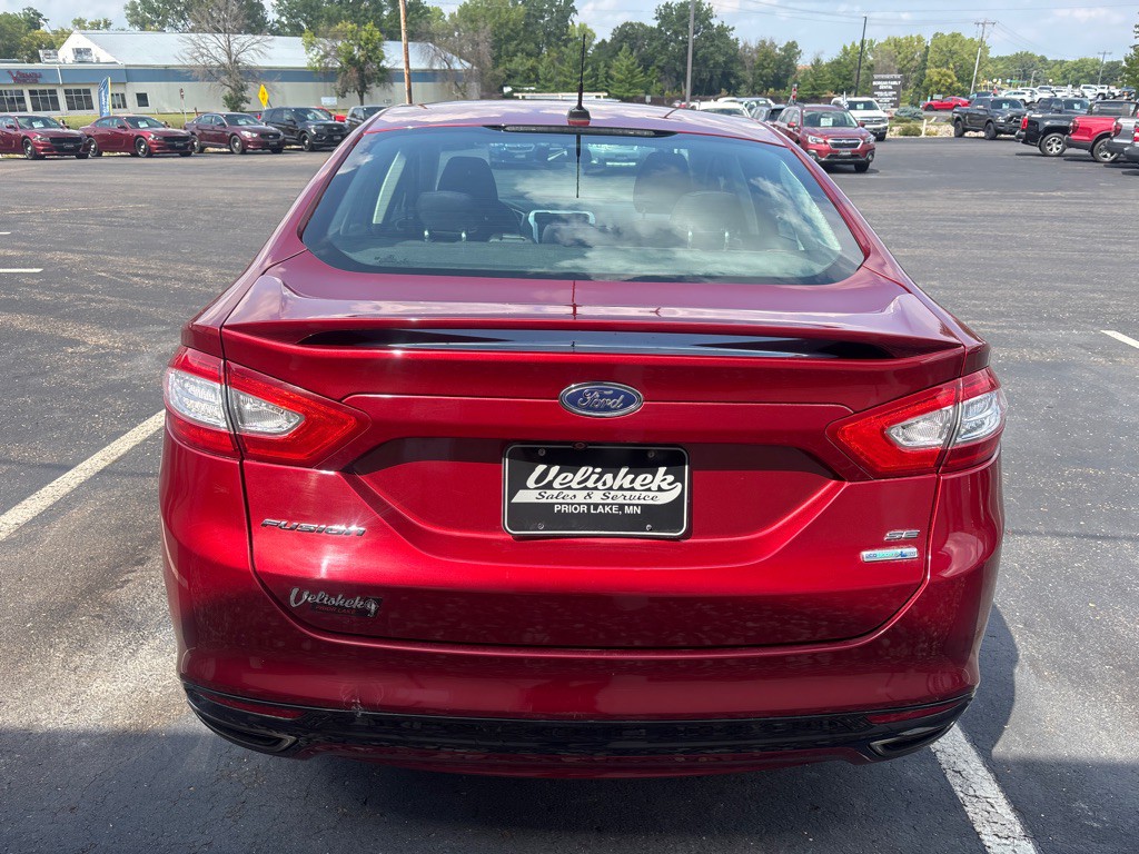 2016 Ford Fusion Image 4