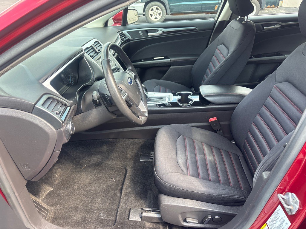 2016 Ford Fusion Image 10
