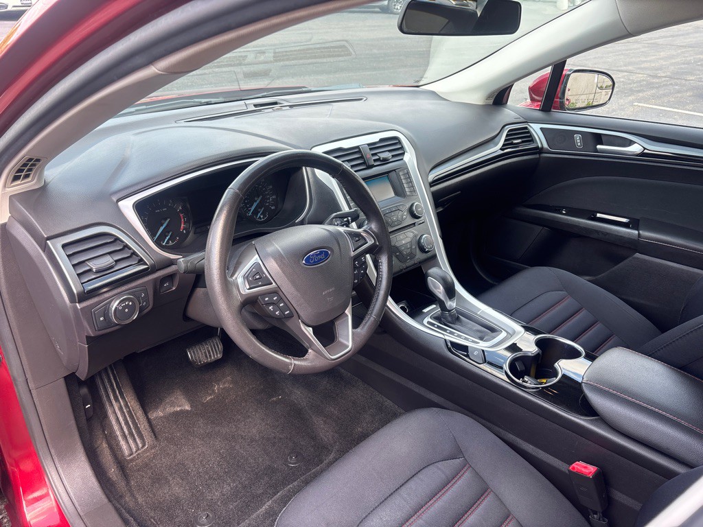 2016 Ford Fusion Image 11