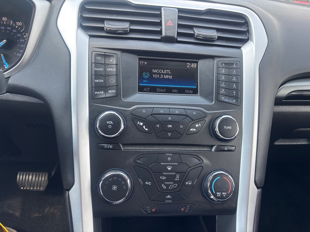 2016 Ford Fusion Image 15