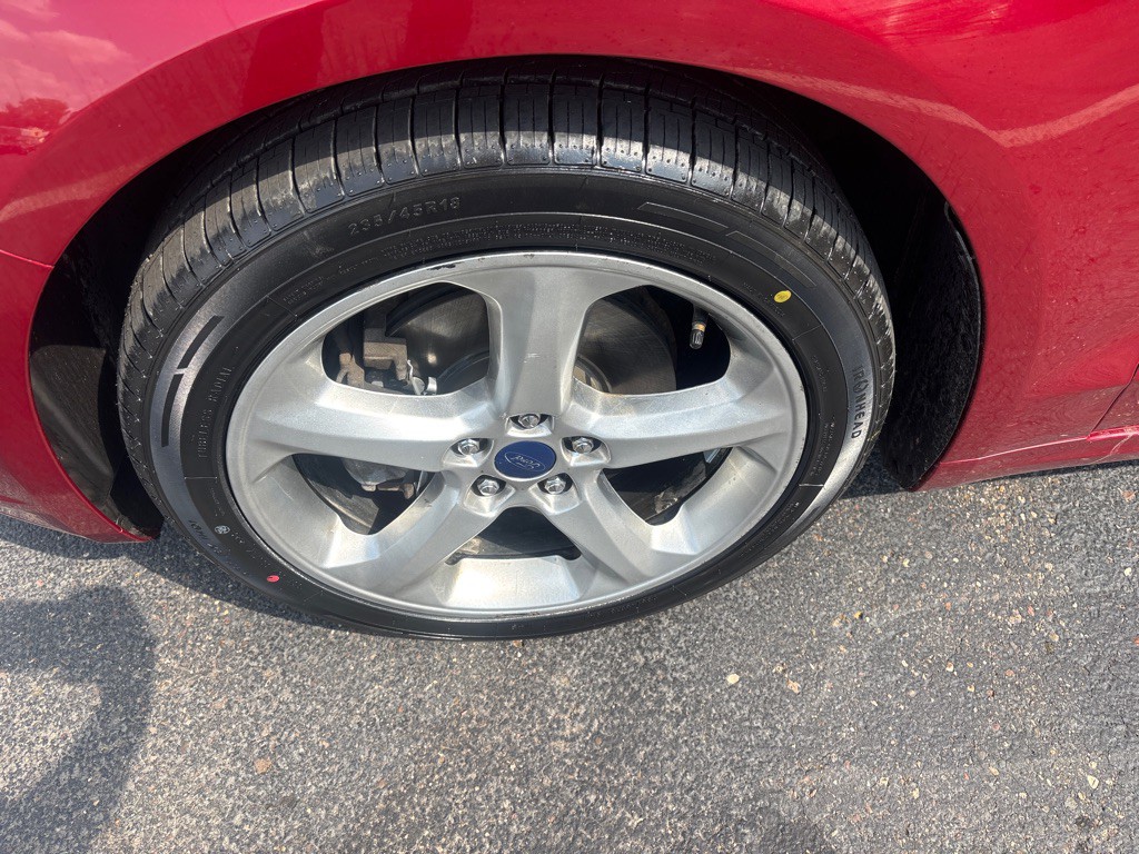 2016 Ford Fusion Image 29
